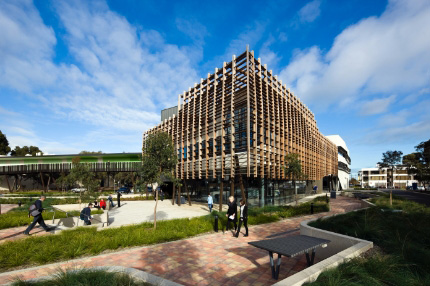 eynesbury-college-campus-building-430x286-1