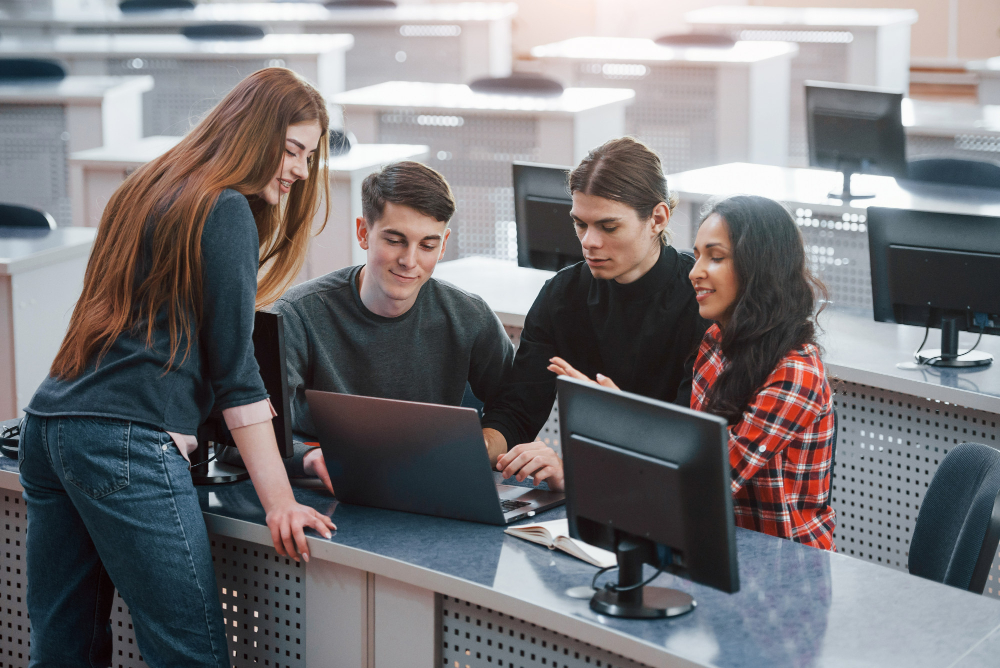 University students learning to code, reflecting UTS Sydney's strength in IT, data and artificial intelligence